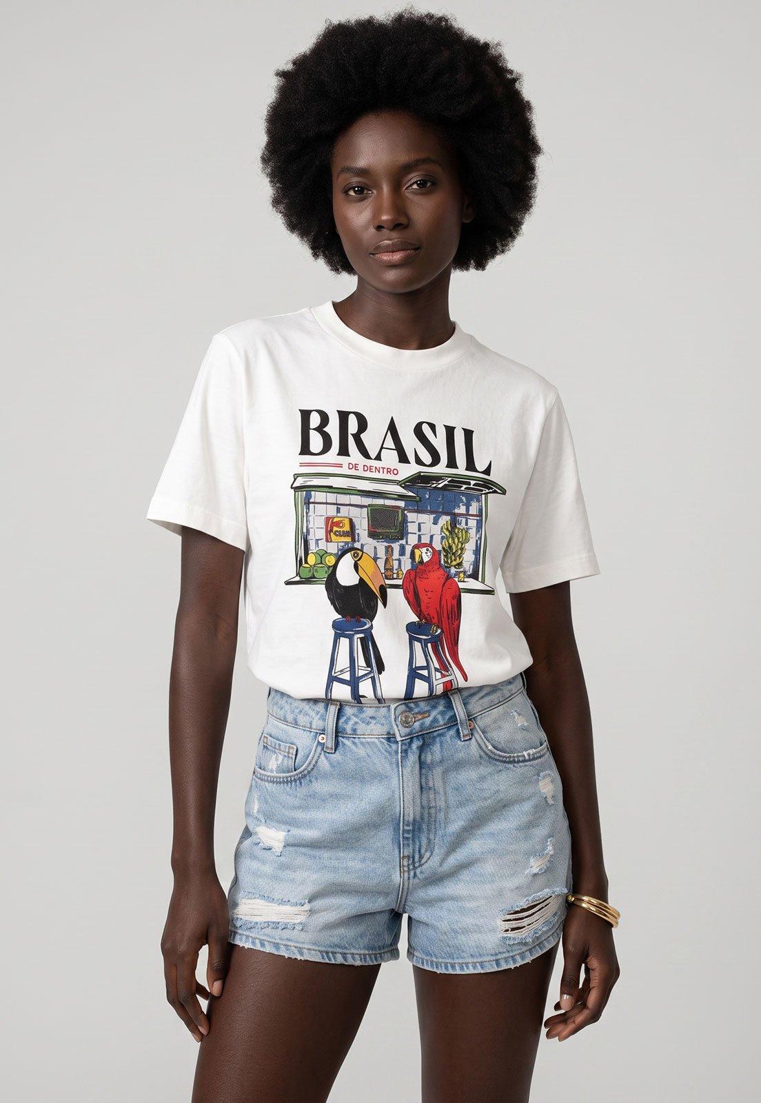 Camiseta Feminina FARM Estampa Brasil de Dentro Branca