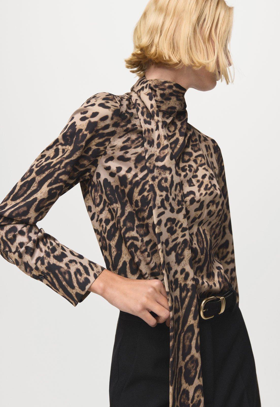 Blusa Feminina Mango Mila Animal Print Gola Alta Marrom