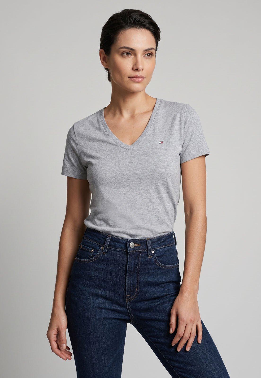 Camiseta Feminina Tommy Hilfiger Heritage Decote V Cinza
