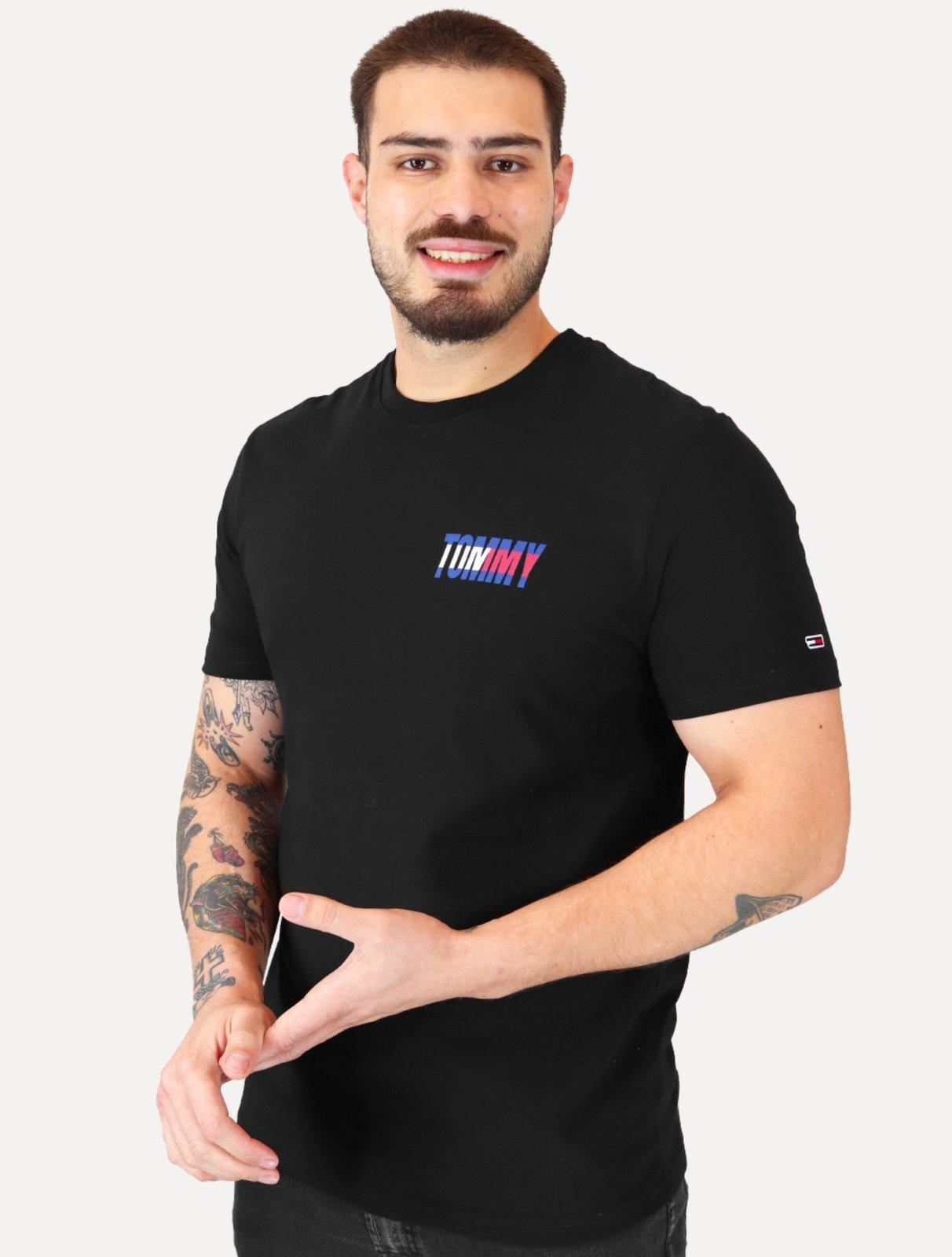 Camiseta Tommy Jeans Masculina Regular Italic Colors Logo Preta
