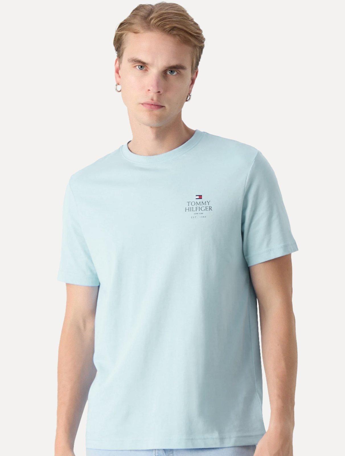 Camiseta Tommy Hilfiger Masculina Stack Brand Love Azul Claro