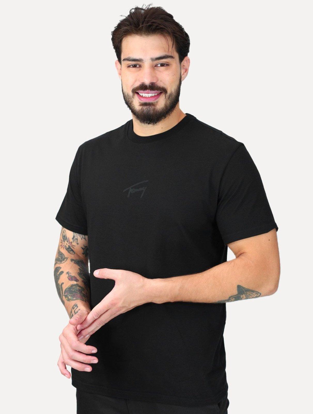 Camiseta Tommy Jeans Masculina Embroidered Signature Center Preta